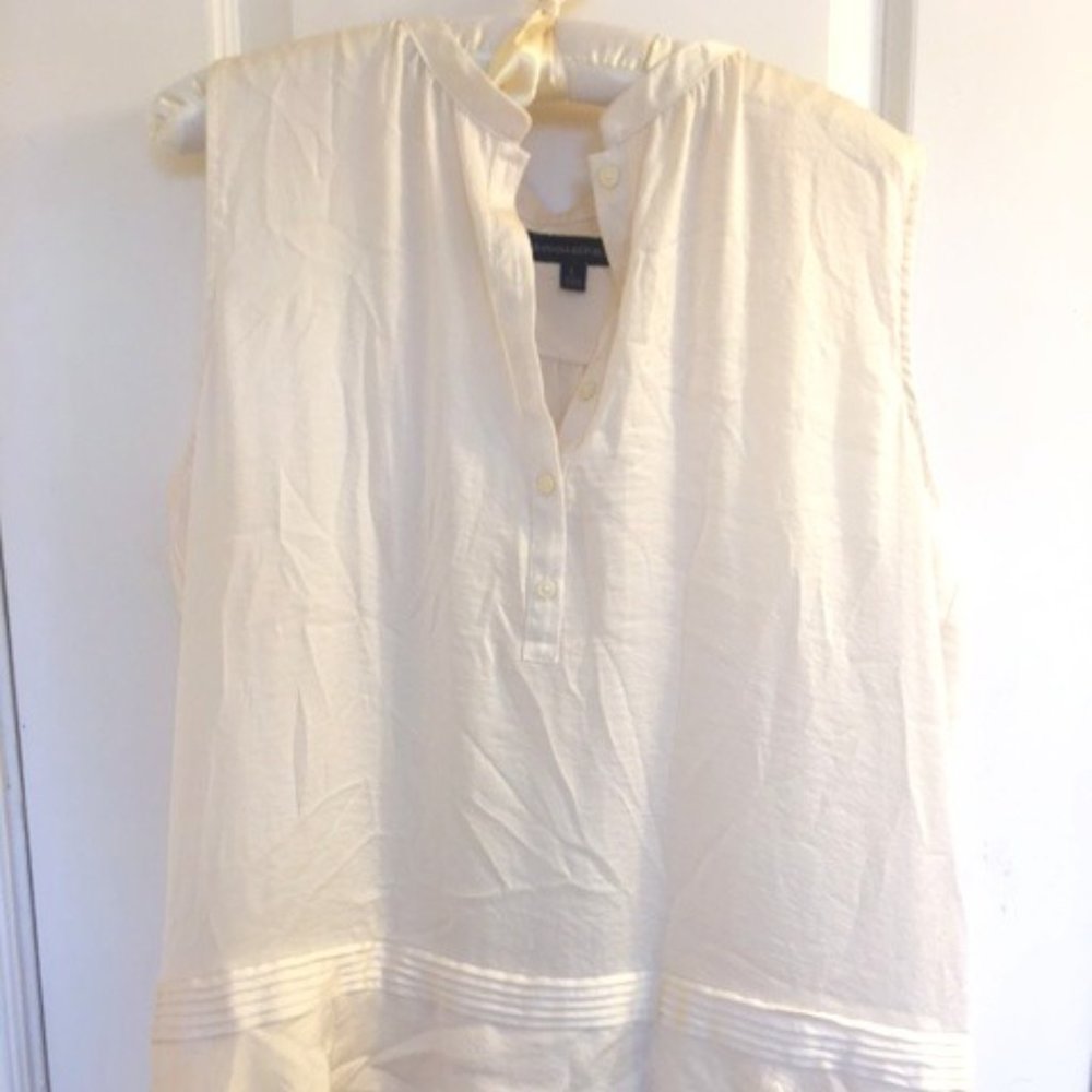 Pretty Sleeveless Blouse from Banana Republic